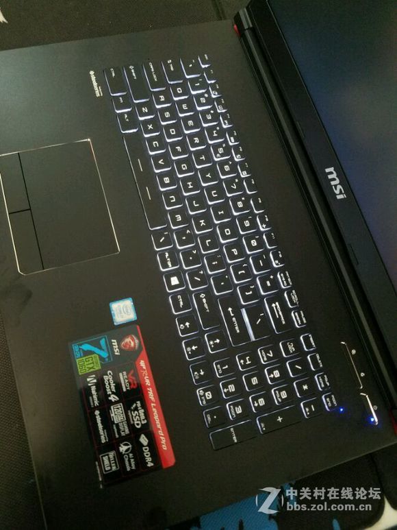 微星GP72VR 7RF-297CN开箱 直播升级固态硬盘 大固态