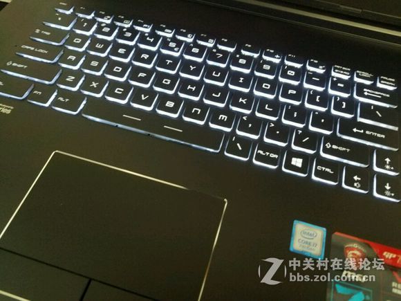 微星GP72VR 7RF-297CN开箱 直播升级固态硬盘 大固态