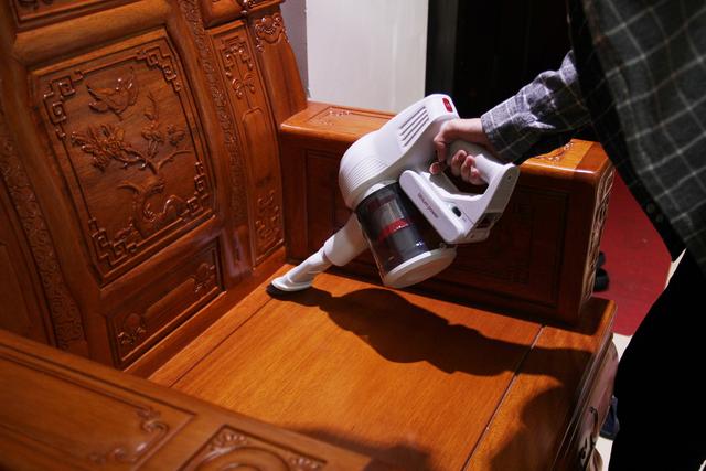 999元的无线吸尘器能干嘛？除尘又除螨，一机多用