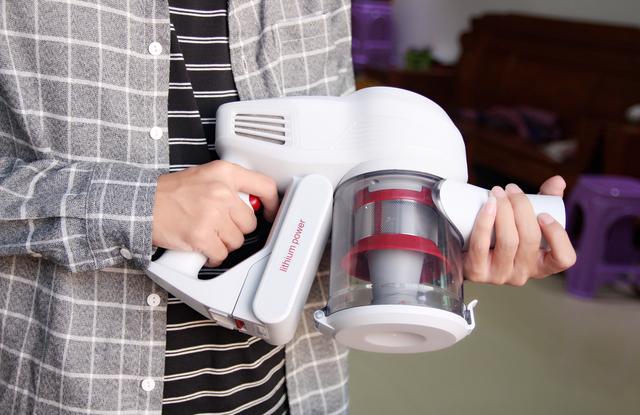 999元的无线吸尘器能干嘛？除尘又除螨，一机多用