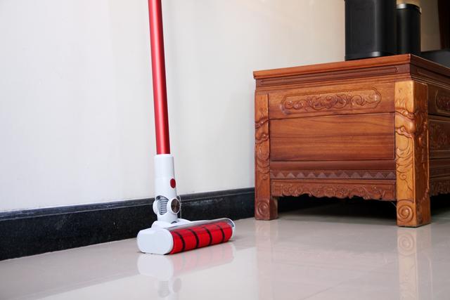 999元的无线吸尘器能干嘛？除尘又除螨，一机多用