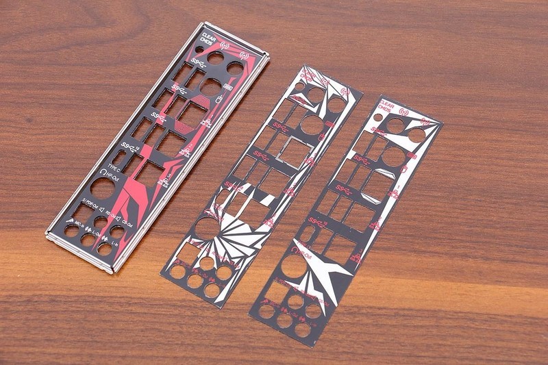 怒超 5.3G，i7-8700K + 微星 Z370 GODLIKE GAMING 装机超频小测