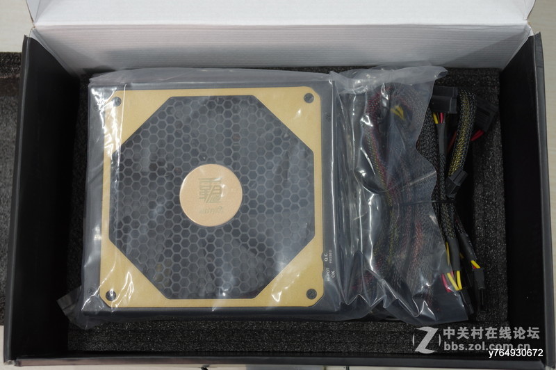 游戏悍将霸道6 R550镀金非模组试用+果然霸气十足！（开箱）