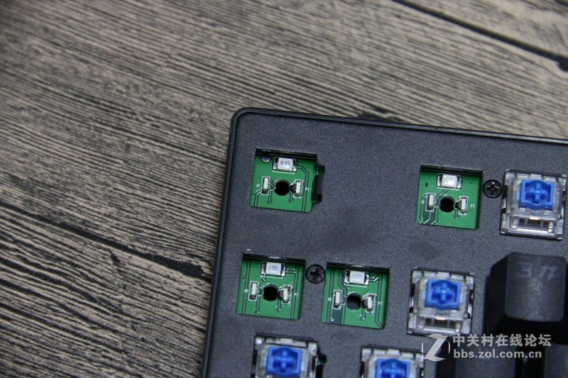 不仅是G光轴，GK60采用自动化流水线装配，你服没？