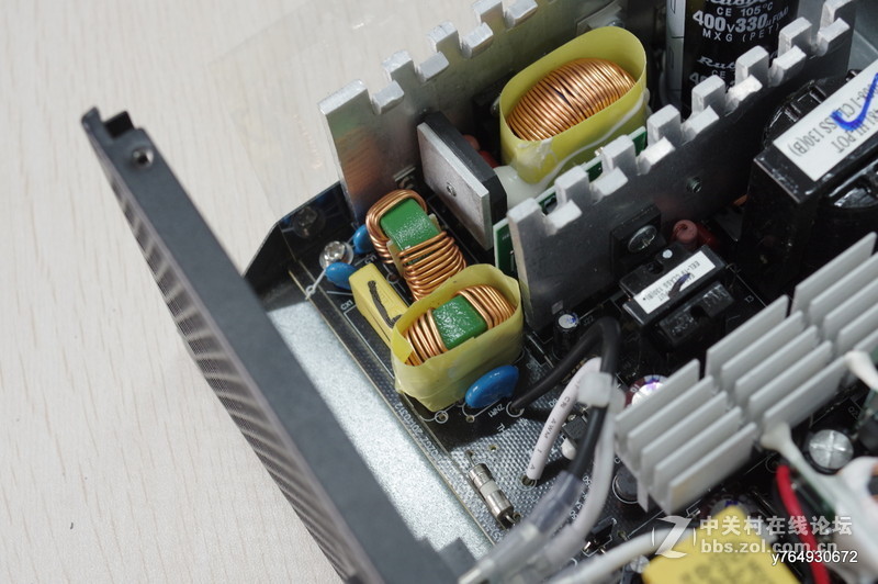 游戏悍将霸道6 R550镀金非模组试用+果然霸气十足！（开箱）