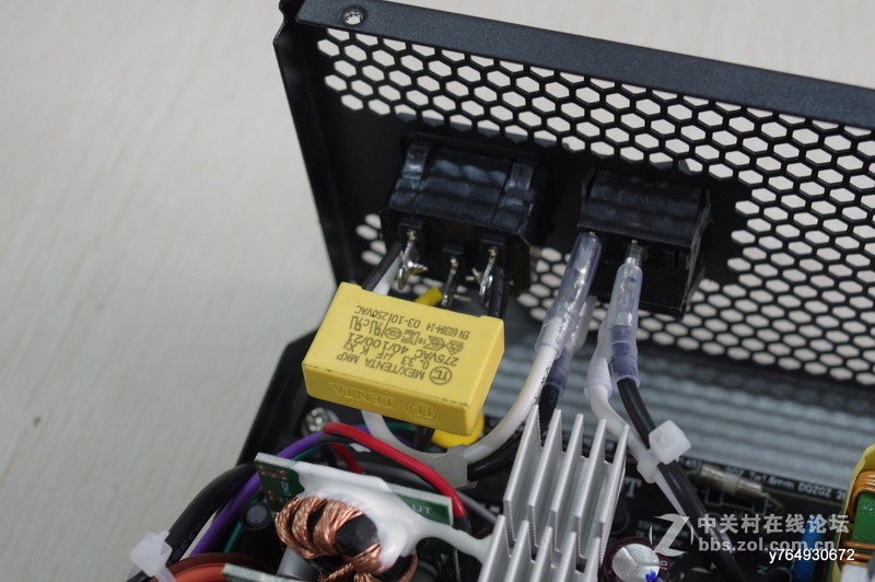 游戏悍将霸道6 R550镀金非模组试用+果然霸气十足！（开箱）