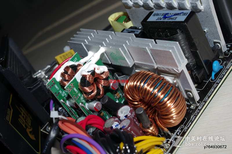 游戏悍将霸道6 R550镀金非模组试用+果然霸气十足！（开箱）