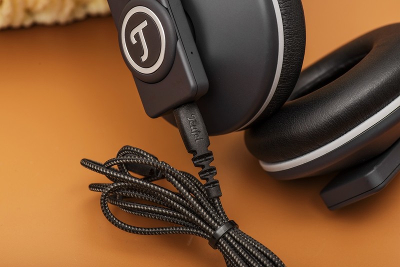 出街耳机也要德味，德斐尔Teufel Airy双模耳机试玩