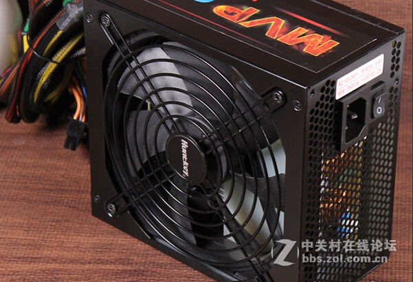 实用功能真不少 航嘉MVP600电源评测