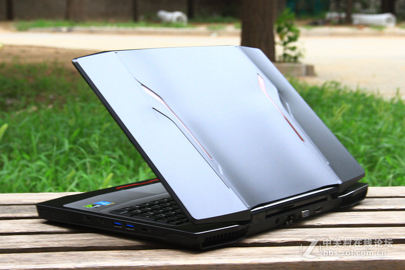 【游戏评测室】911-S2G游戏测试：显卡终极挑战之孤岛危机3