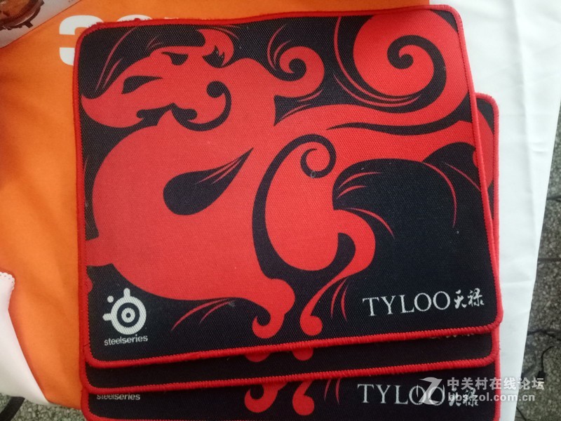 出赛睿鼠标垫tyloo天禄战队款