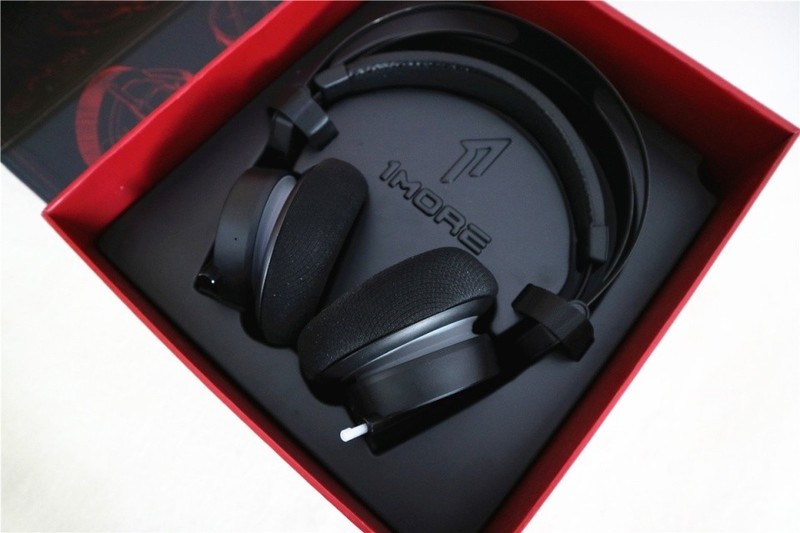 万魔 Spearhead VR电竞耳机上手：杰伦吃鸡也靠它！