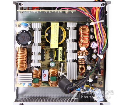 实用功能真不少 航嘉MVP600电源评测