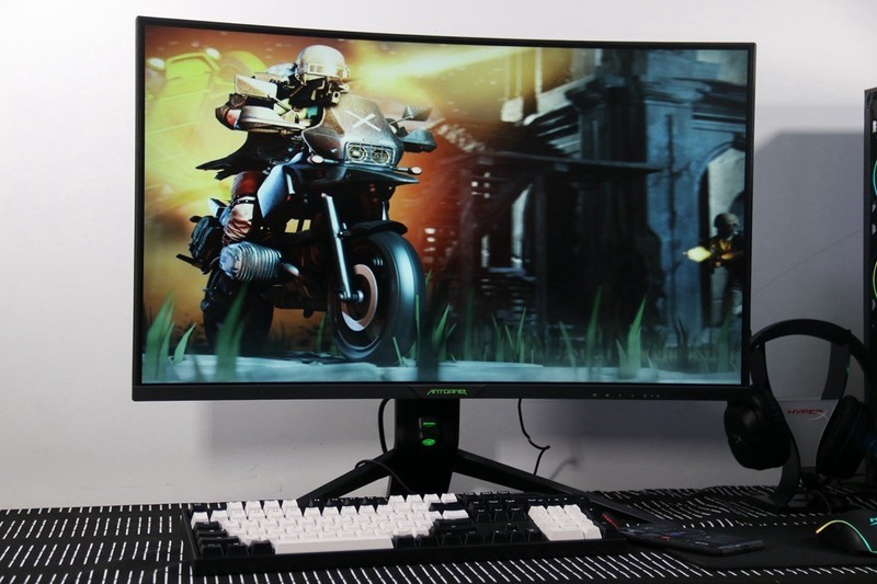 200Hz极速传说，蚂蚁电竞显示器超速作业！