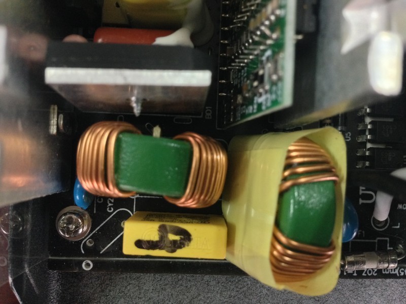 游戏悍将霸道6 R550电源拆解篇