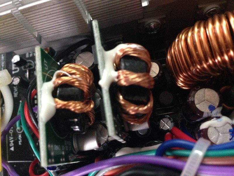 游戏悍将霸道6 R550电源拆解篇