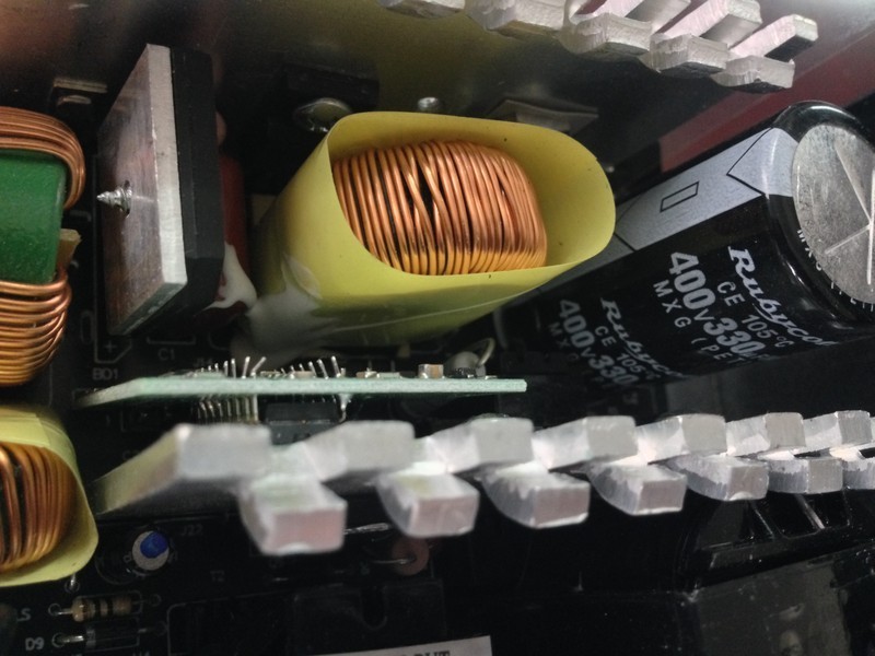 游戏悍将霸道6 R550电源拆解篇