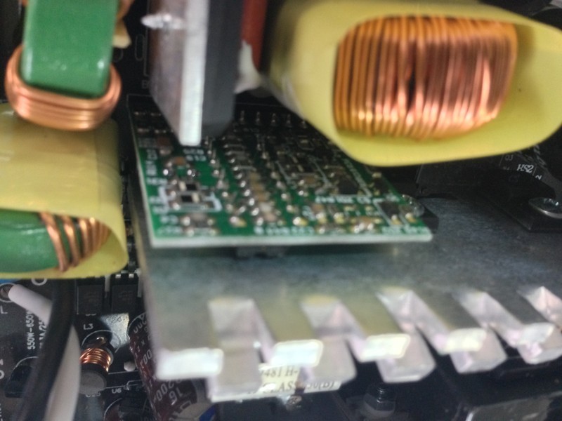 游戏悍将霸道6 R550电源拆解篇