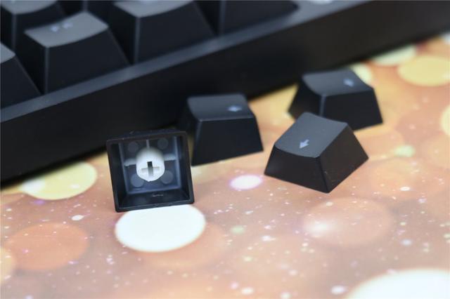 国产又一款精品键盘上市-雷柏 V708机械键盘上手简评！