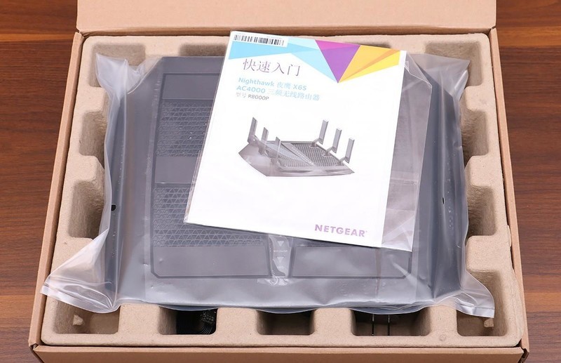 搞定200平米新房，网件 R8000P 三频千兆无线路由器开箱简测