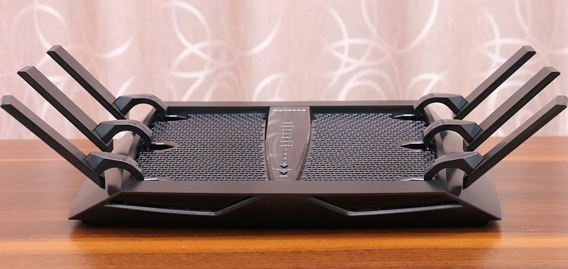 搞定200平米新房，网件 R8000P 三频千兆无线路由器开箱简测