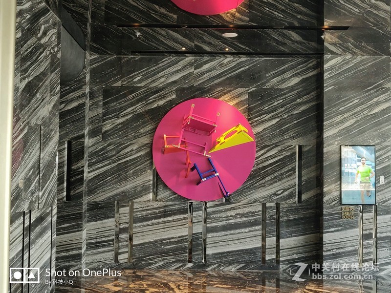 苛刻体验评测！一加6T电光紫是电是光还是神旗舰手机！