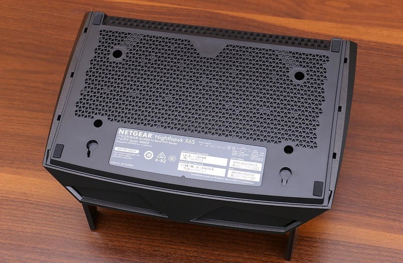 搞定200平米新房，网件 R8000P 三频千兆无线路由器开箱简测