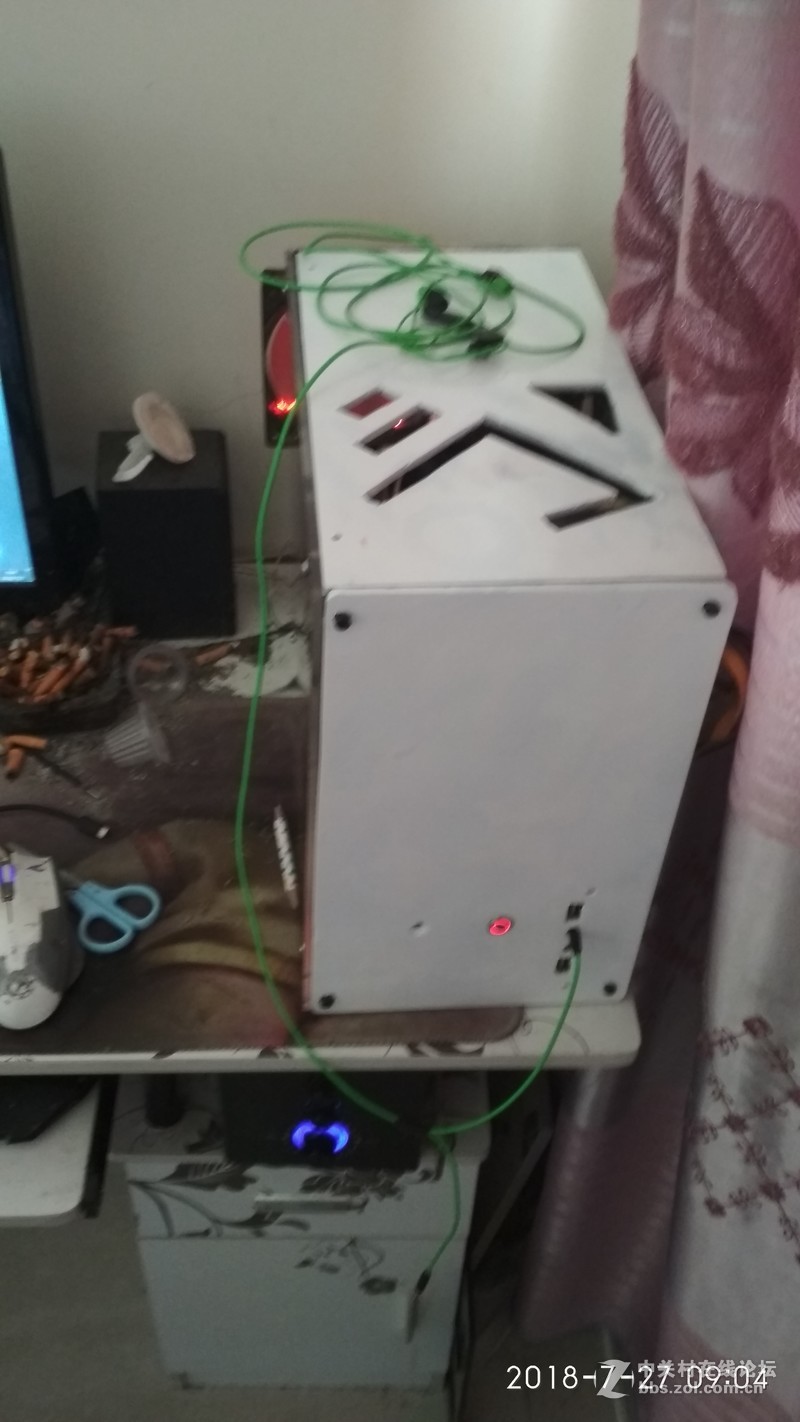 上次的自制的 机箱 整改