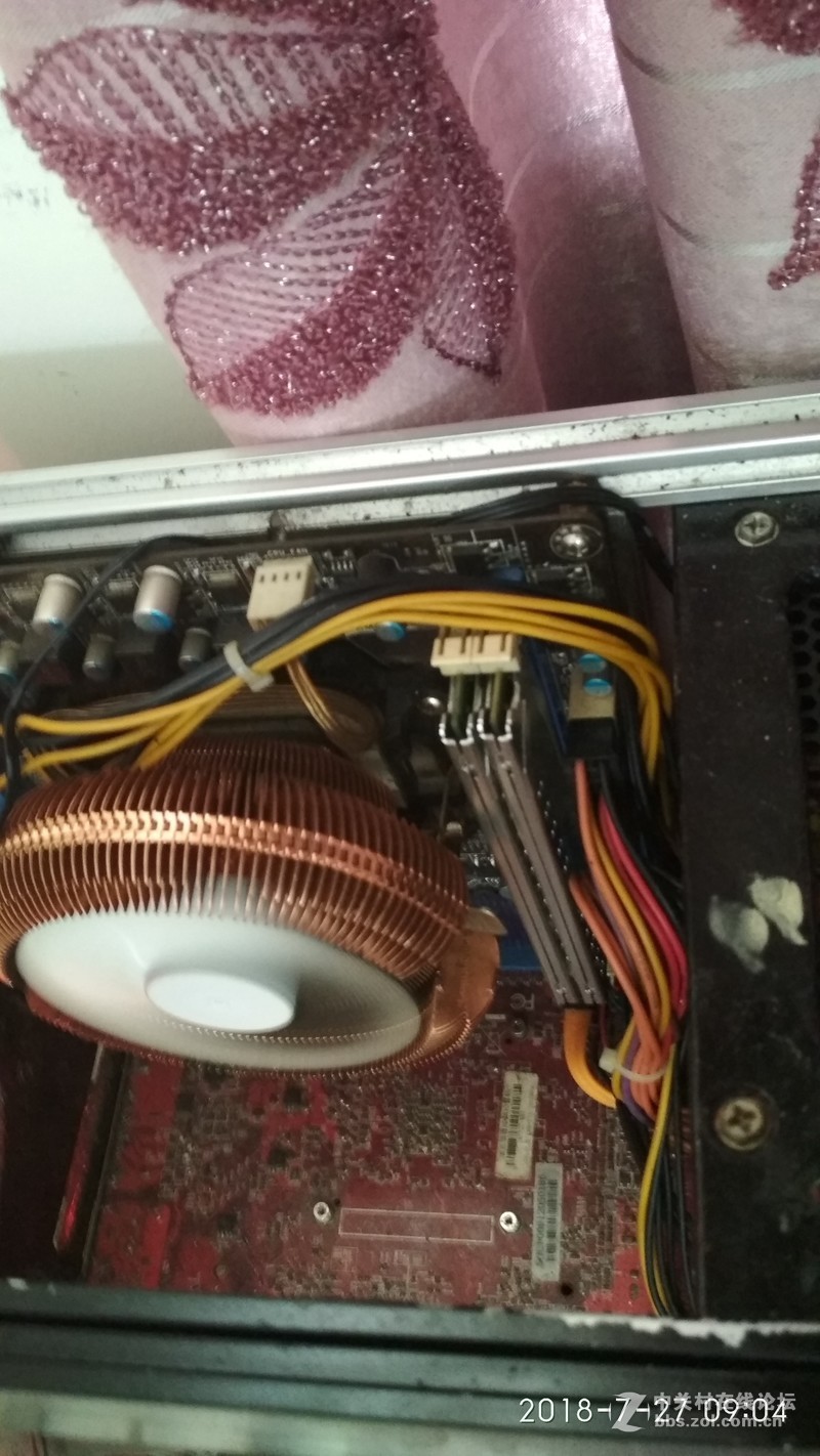 上次的自制的 机箱 整改