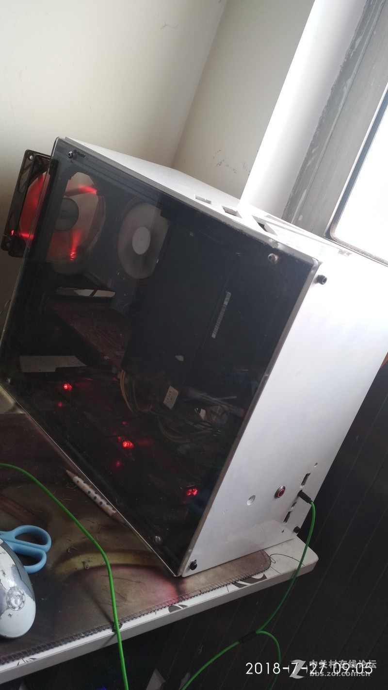 上次的自制的 机箱 整改