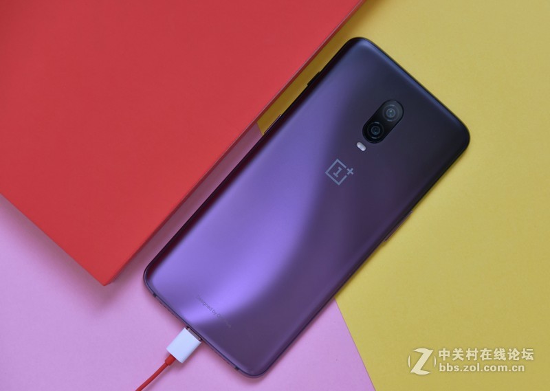 苛刻体验评测！一加6T电光紫是电是光还是神旗舰手机！