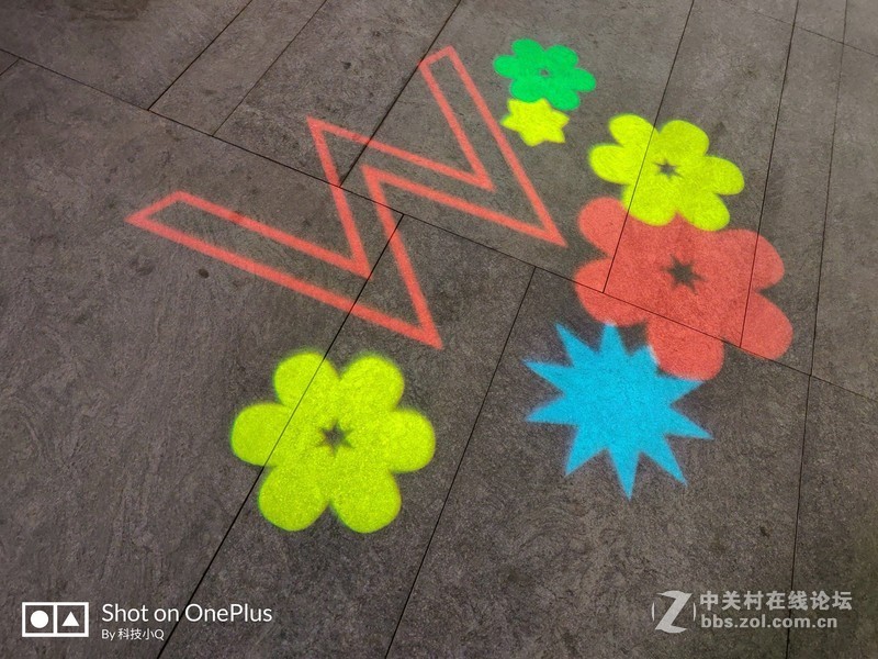 苛刻体验评测！一加6T电光紫是电是光还是神旗舰手机！