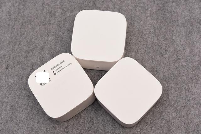 #路由器# 针尖对麦芒？荣耀&网件分布式路由大PK！