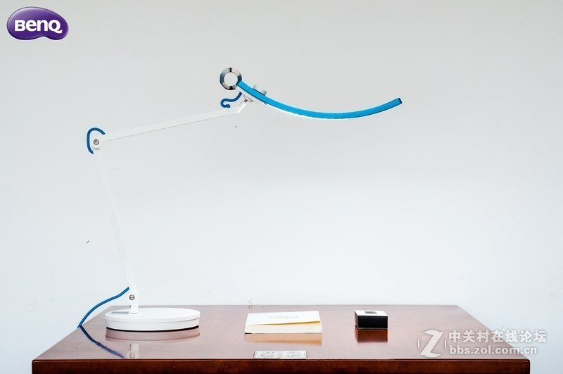 ＃你，需要一盏智慧的灯＃明基 WiT Genie LED护眼灯的产品开箱和外观展示