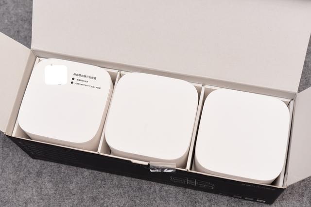 #路由器# 针尖对麦芒？荣耀&网件分布式路由大PK！