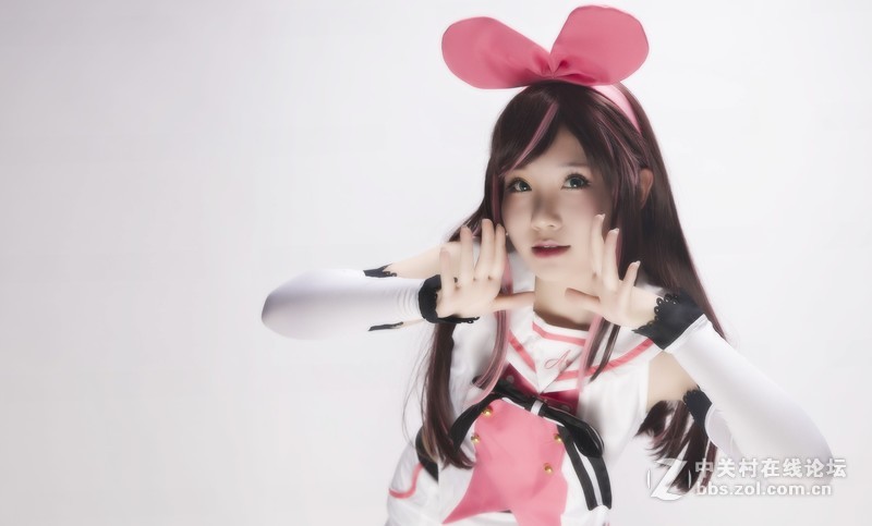 第一次拍摄COS的照片，小美女表情很到位