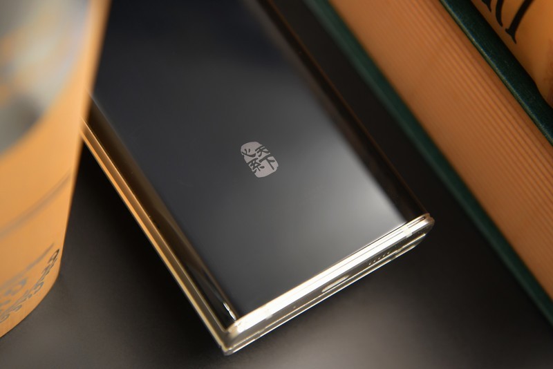 星空体育平台W2018美照赏析：虽富甲一方，但心系天下！