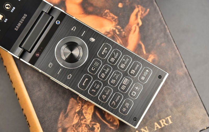 星空体育平台W2018美照赏析：虽富甲一方，但心系天下！