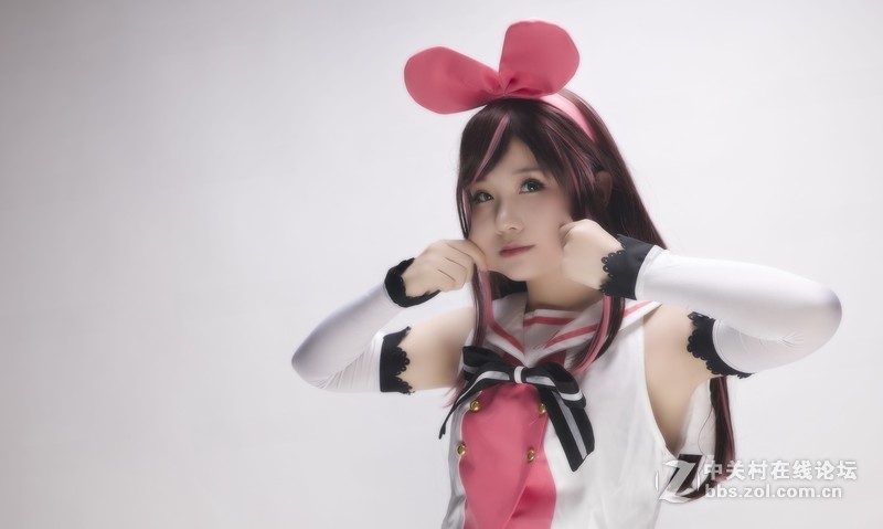 第一次拍摄COS的照片，小美女表情很到位