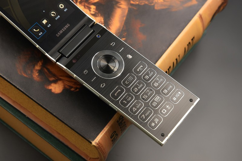 星空体育平台W2018美照赏析：虽富甲一方，但心系天下！