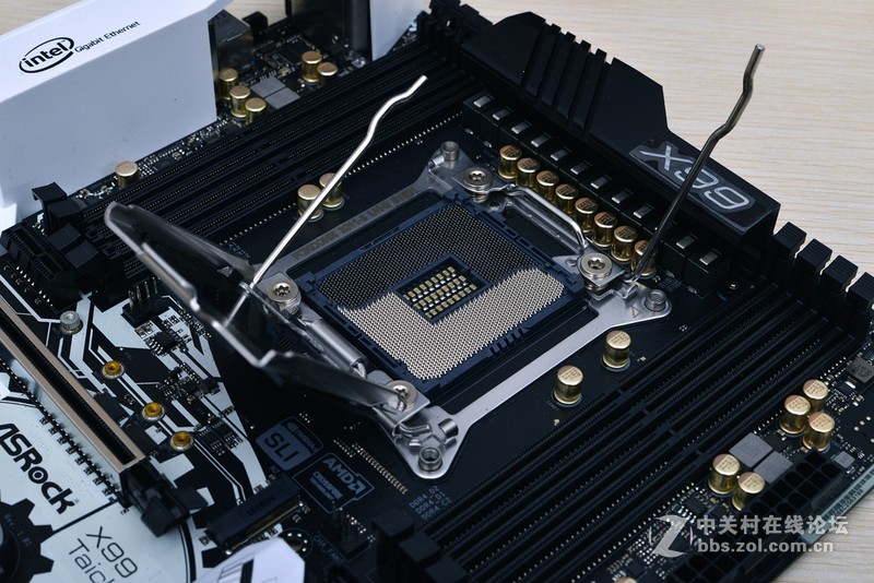 最强阵容决战守望先锋 4k分辨率，X99平台玩全塔