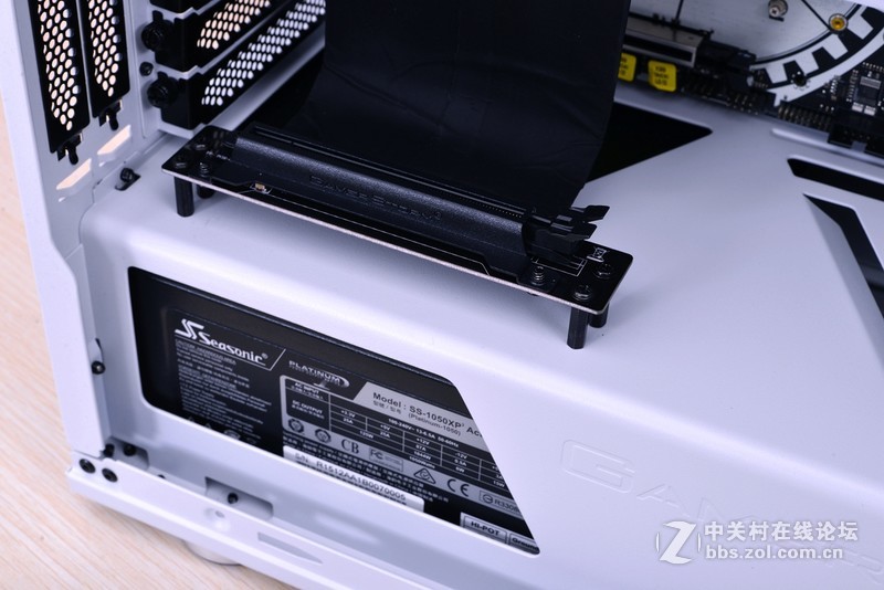 最强阵容决战守望先锋 4k分辨率，X99平台玩全塔