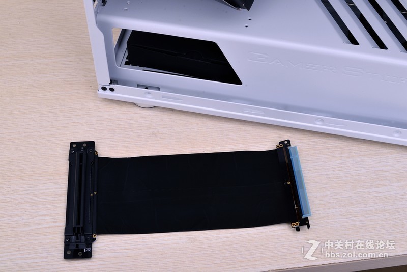 最强阵容决战守望先锋 4k分辨率，X99平台玩全塔