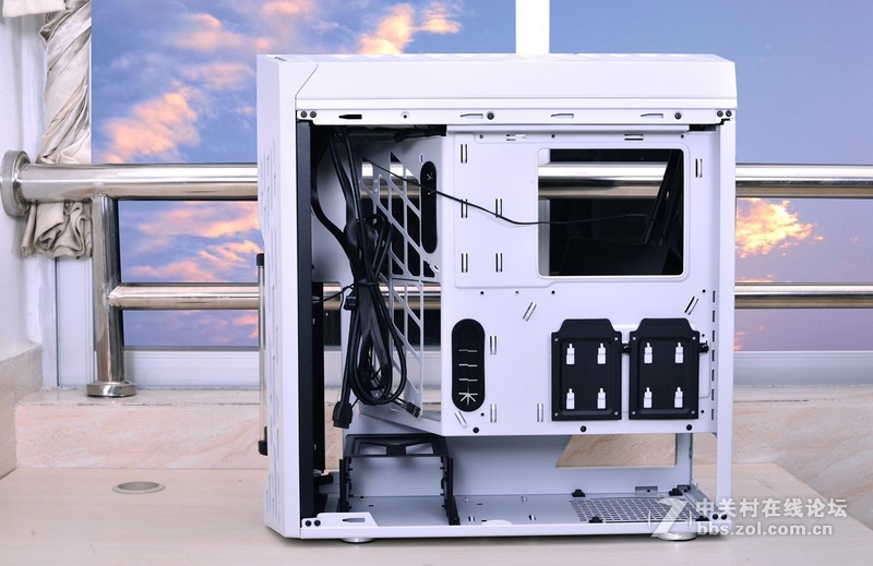 最强阵容决战守望先锋 4k分辨率，X99平台玩全塔