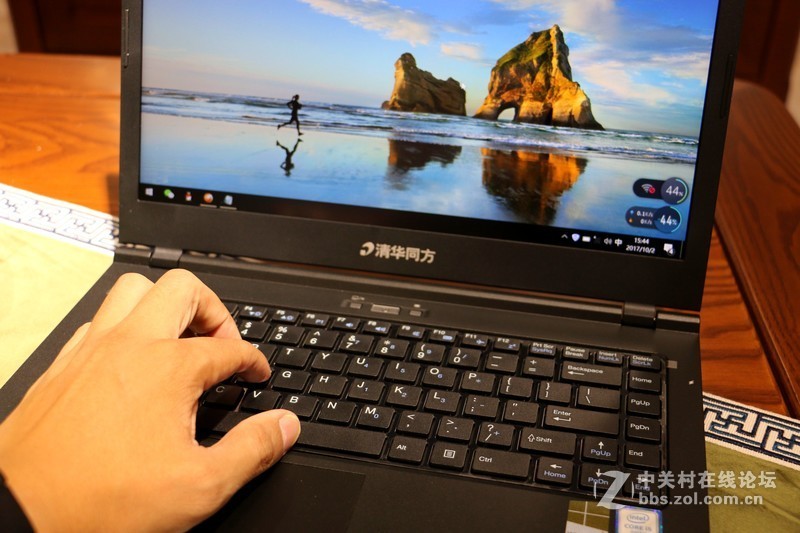 ＃迅捷高效，至轻随行＃不吹不黑的清华同方笔记本深入评测