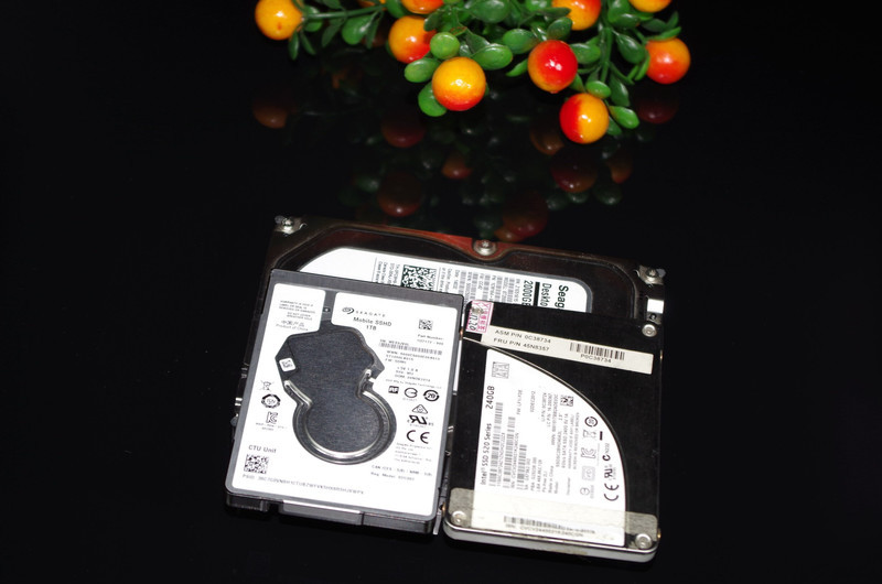 混合硬盘，NUC跟PS4、笔记本才是你该去的地方啊！