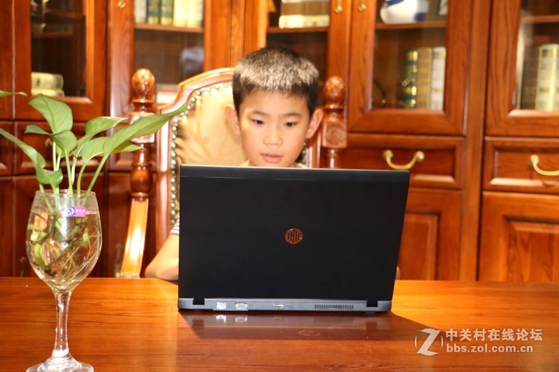 ＃迅捷高效，至轻随行＃不吹不黑的清华同方笔记本深入评测