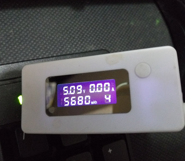 拆一个爱国者半岛铁盒U10000移动电源, 少见的波士顿电芯