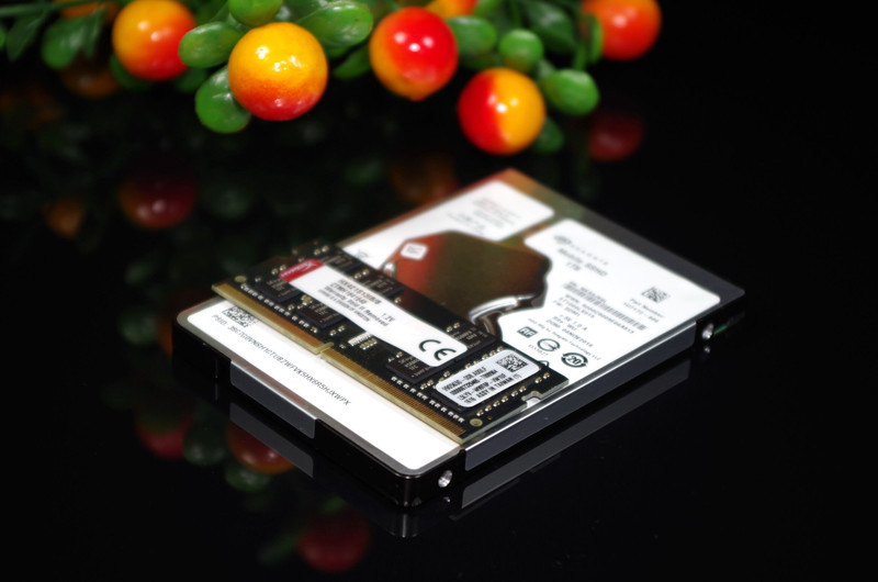 混合硬盘，NUC跟PS4、笔记本才是你该去的地方啊！