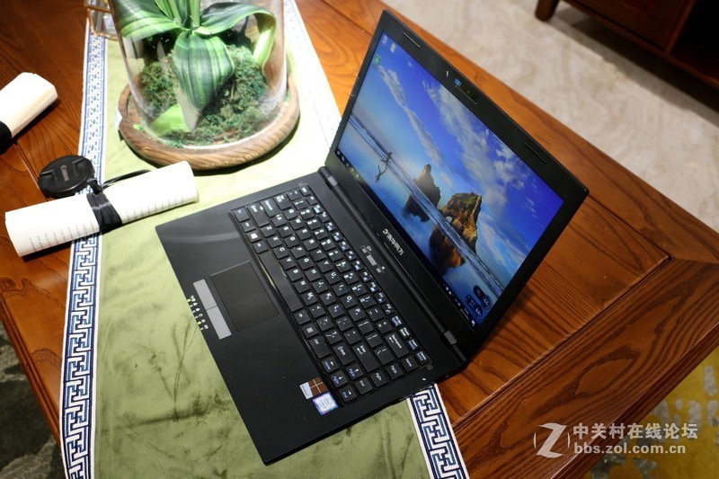 ＃迅捷高效，至轻随行＃不吹不黑的清华同方笔记本深入评测